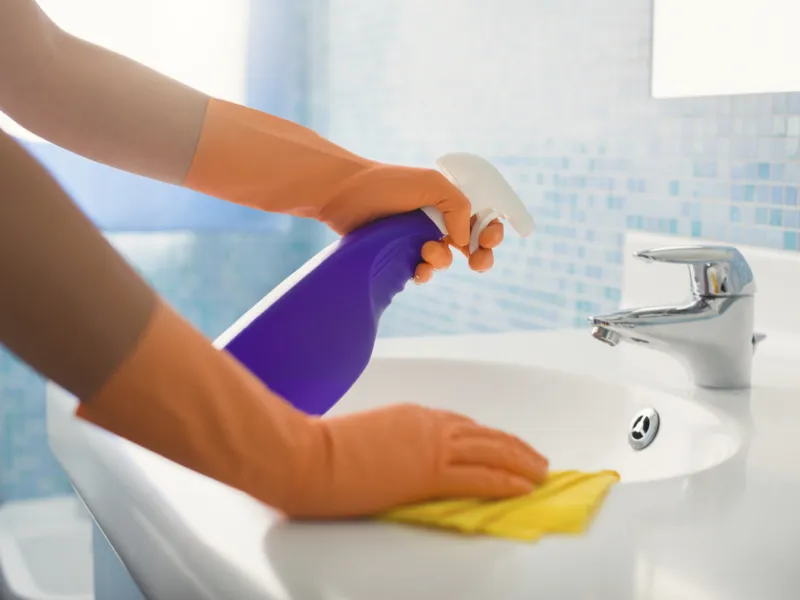 pulire il bagno