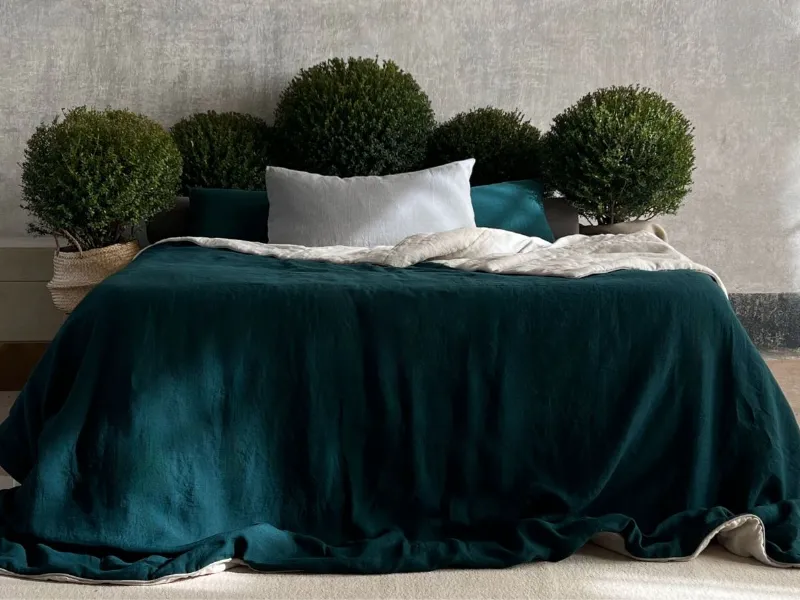 Linen Blanket di Once Milano: copriletto in lino double face