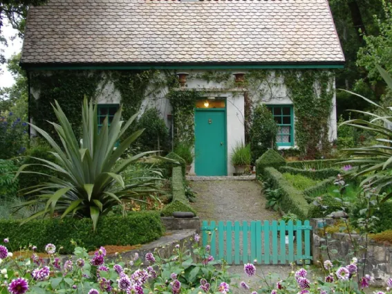 Cottagecore, una romantica casa di campagna