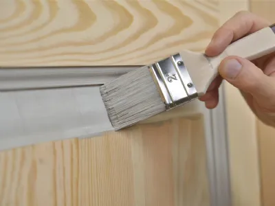 dipingere anta in legno