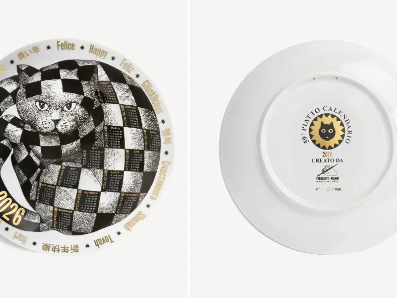 Piatto Calendario 2026 firmato Fornasetti