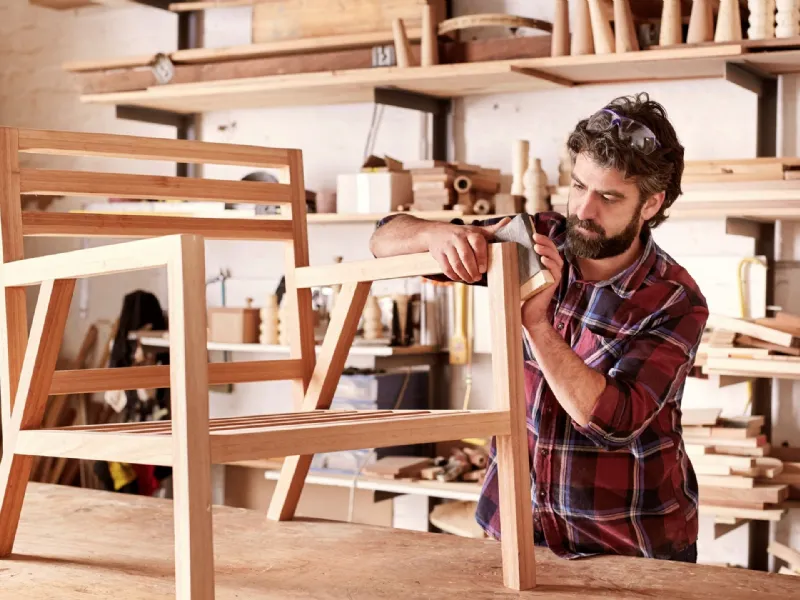 Mobili: il legno e il ferro 