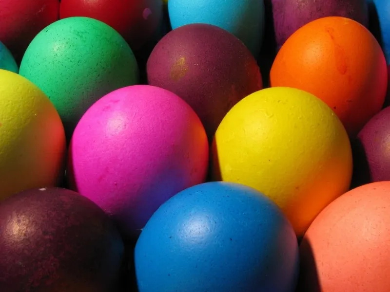 Uova di Pasqua colorate