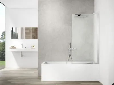 Spessore di 6 mm per il pannello sopravasca in vetro temperato Smart by Disenia